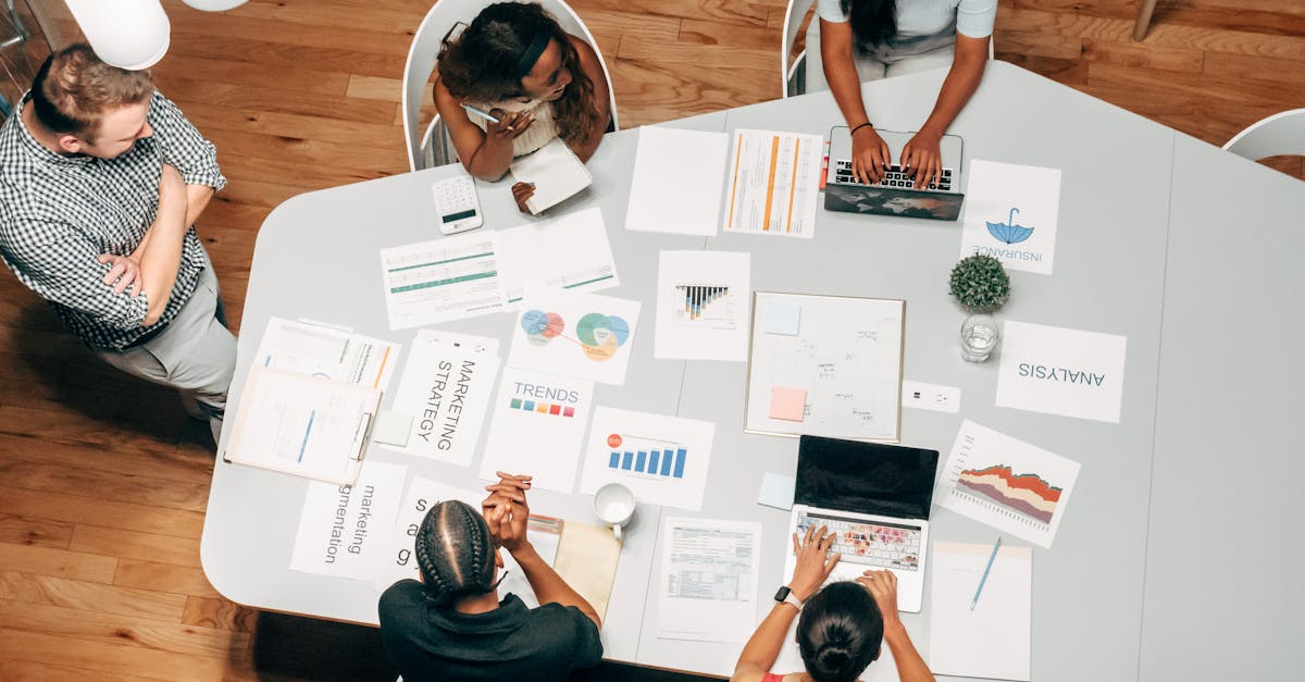 What are SaaS emails?